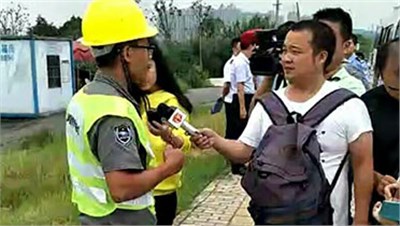 株洲市副市長(zhǎng)、市公安局局長(zhǎng)李曉葵視查工地現(xiàn)場(chǎng)